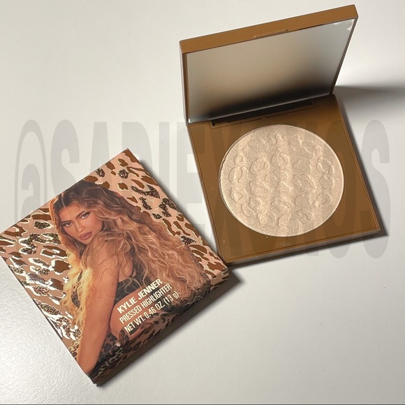 Kylie Cosmetics Hear Me Roar Kylighter